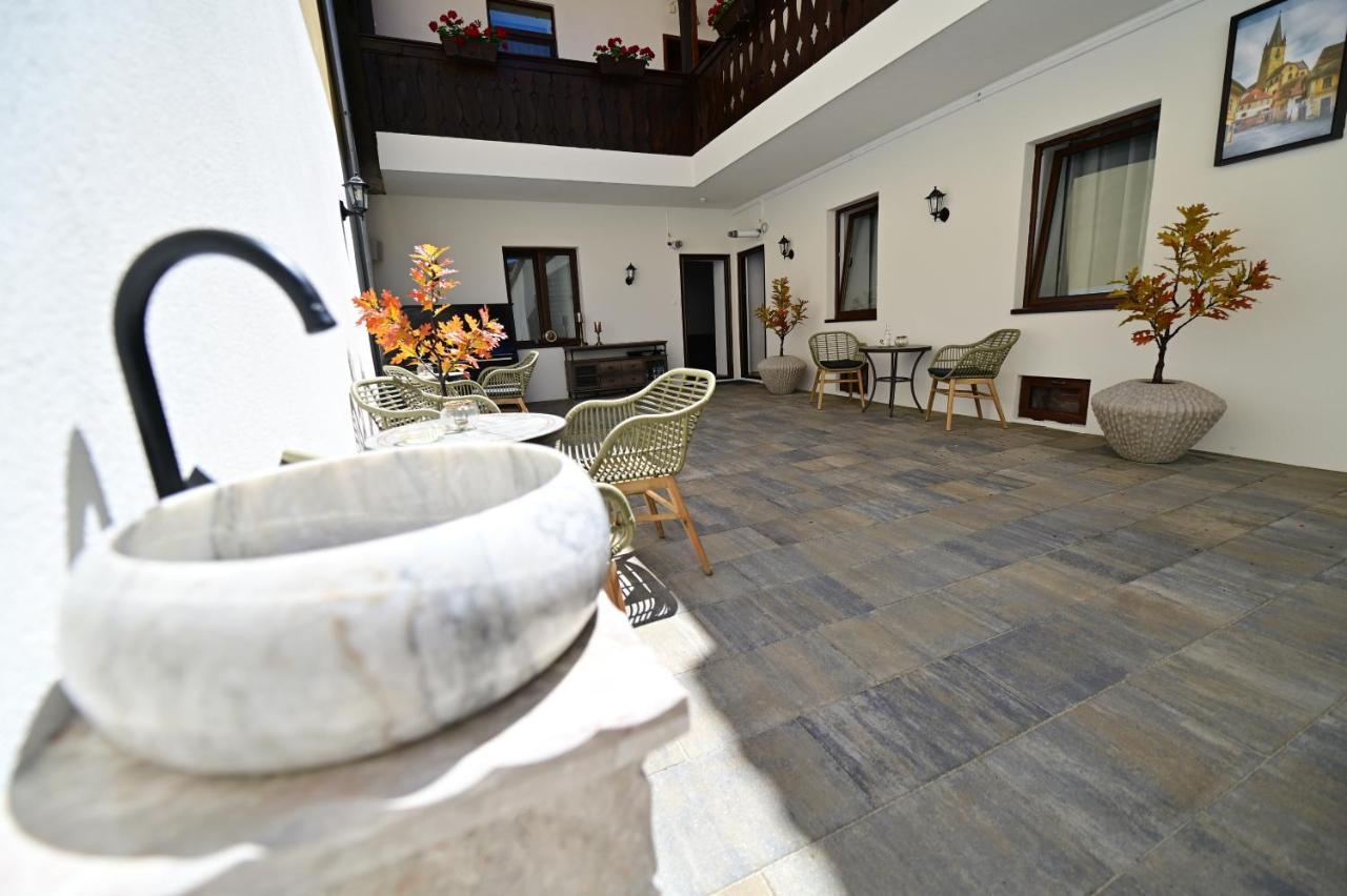 Apartments In The Heart Of Sibiu Exterior foto